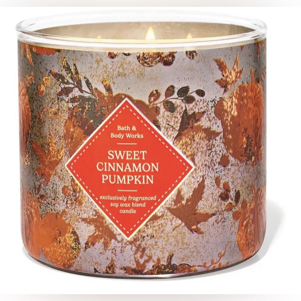 Bath & Body Works Sweet Cinnamon Pumpkin Candle - Orange and Gold